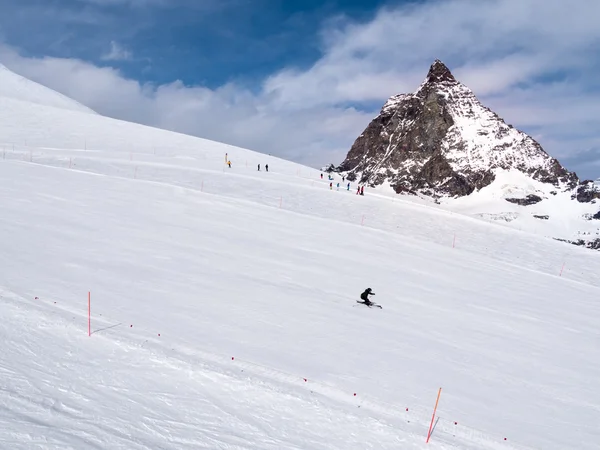 Skipiste in Zermatt skiresort — Stockfoto