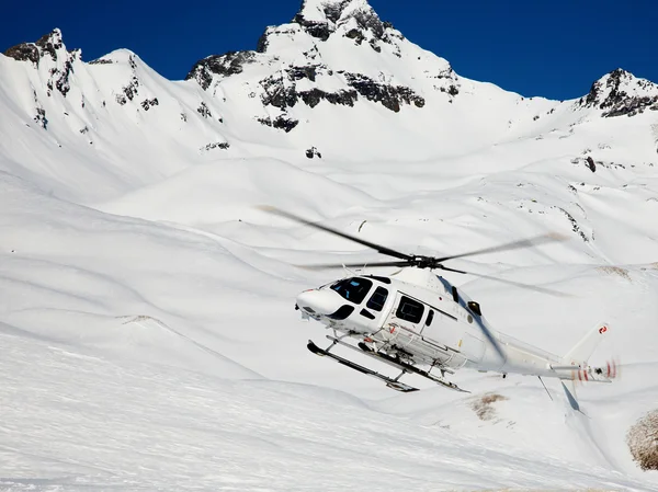 Heli Ski helikopter — Stockfoto