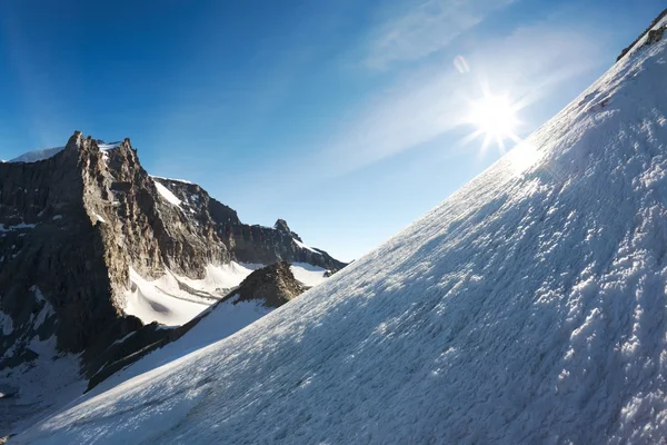 Liggande bergsutsikt — Stockfoto