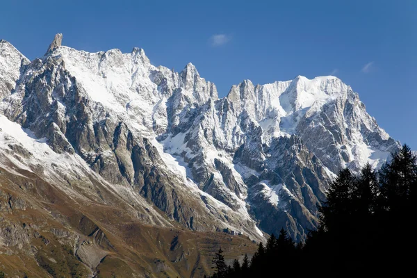 Dağ Vadi Manzaralı — Stok fotoğraf