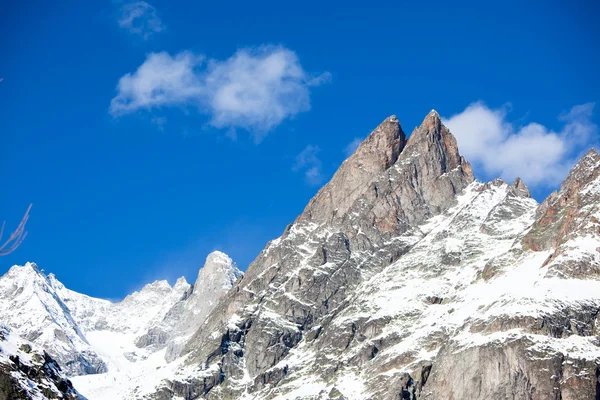 Hohe Berggipfel — Stockfoto