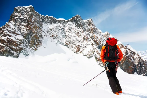 Guía de Montañero en el Glaciar Schwarztor —  Fotos de Stock