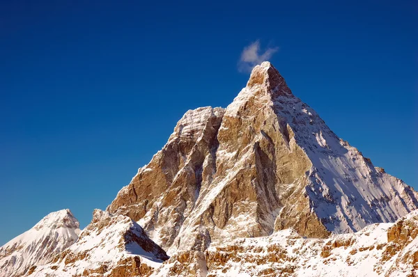 Matterhorn karlı tepe — Stok fotoğraf