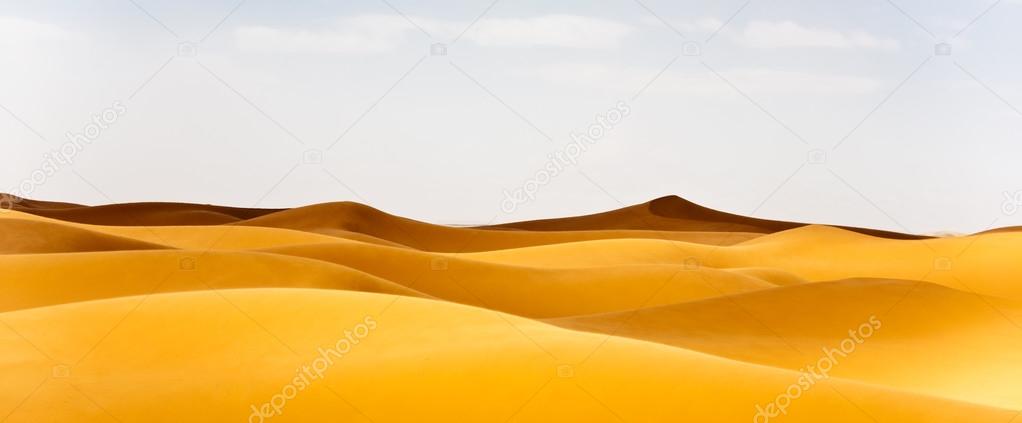 Desert landscape: big sand dunes in sahara desert
