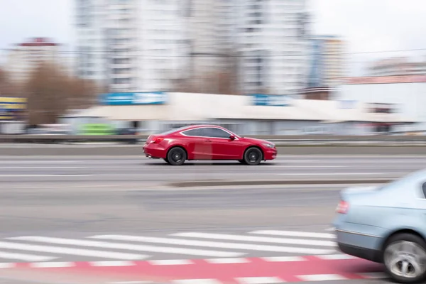 Ucrânia Kiev Março 2021 Carro Vermelho Honda Accord Movendo Rua — Fotografia de Stock