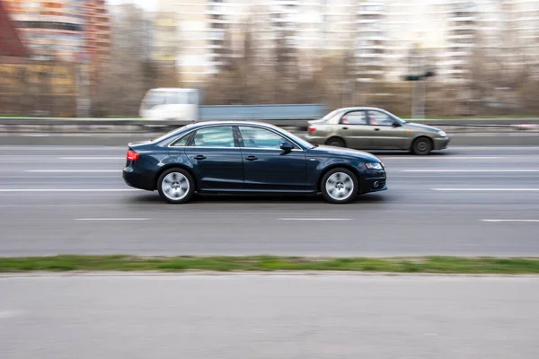 Oekraïne Kiev April 2021 Blauwe Audi Straat — Stockfoto