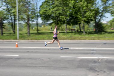 KYIV, UKRAINE - 16 Mayıs 2021: 10 Km. 2021 Duathlon Kyiv Kupası yarışması. 