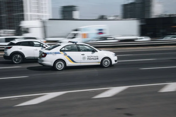 Ukraine Kyiv April 2021 White Skoda Rapid Patrol Policecar Moving — Stock Photo, Image