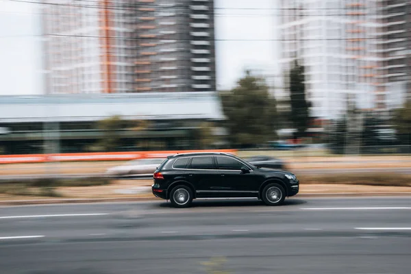 Ukrajina Kyjev Června 2021 Černý Volkswagen Touareg Auto Pohybující Ulici — Stock fotografie