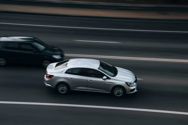 Ucrânia Kiev Julho 2021 Silver Renault Megane Carro Movimento Rua — Fotografia de Stock