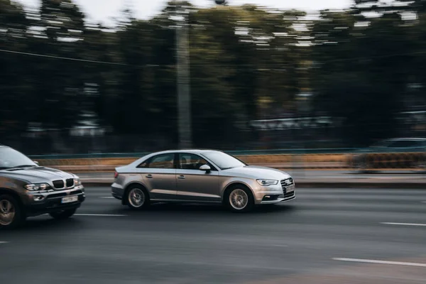 乌克兰基辅 2021年7月16日 Silver Audi A3汽车在街上行驶 — 图库照片