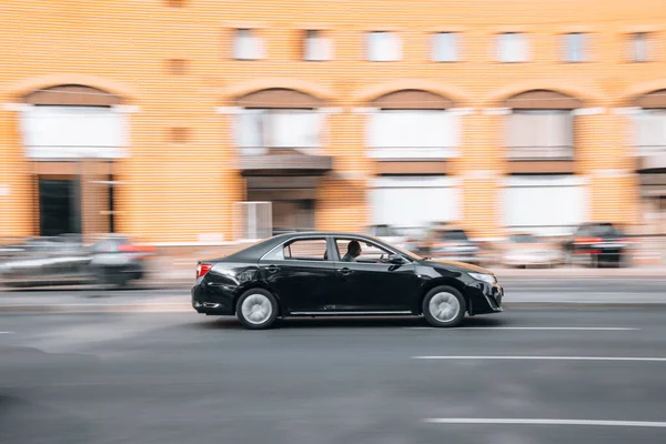 우크라 Kyiv 2021 Black Toyota Corolla Car Moving Street — 스톡 사진