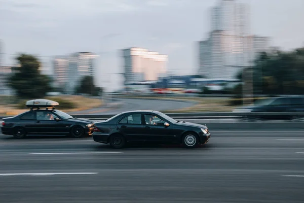 우크라 Kyiv 2021 Gray Mercedes Benz Class Car Moving Street — 스톡 사진