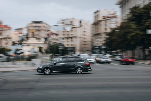 Ukraine Kyiv June 2021 Silver Toyota Alphard Car Moving Street — 스톡 사진