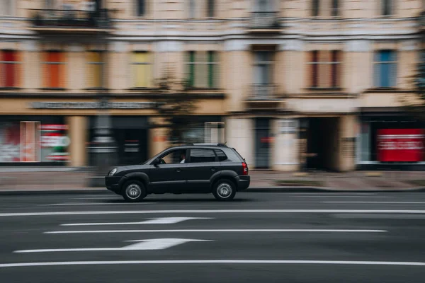 Ukrayna Kyiv Haziran 2021 Siyah Hyundai Tucson Arabası Yolda Ilerliyor — Stok fotoğraf