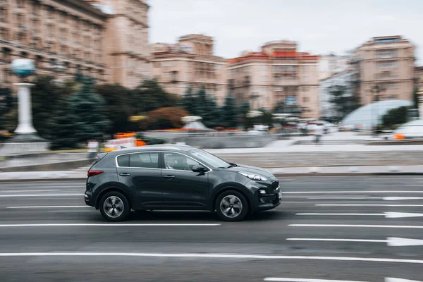 Ucrânia Kiev Junho 2021 Black Kia Sportage Carro Movimento Rua — Fotografia de Stock