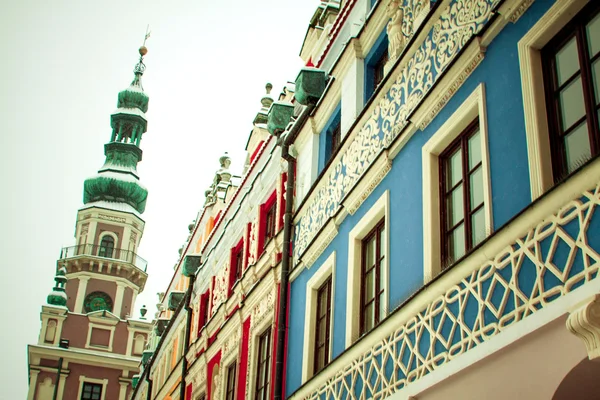 A principal praça do mercado na cidade velha de Zamosc, Polônia — Fotografia de Stock