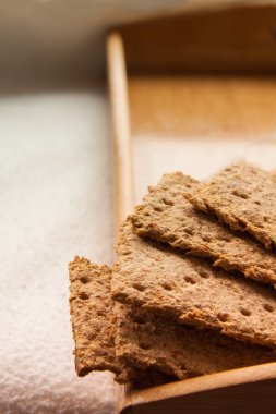 Tepsi ile crispbreads 