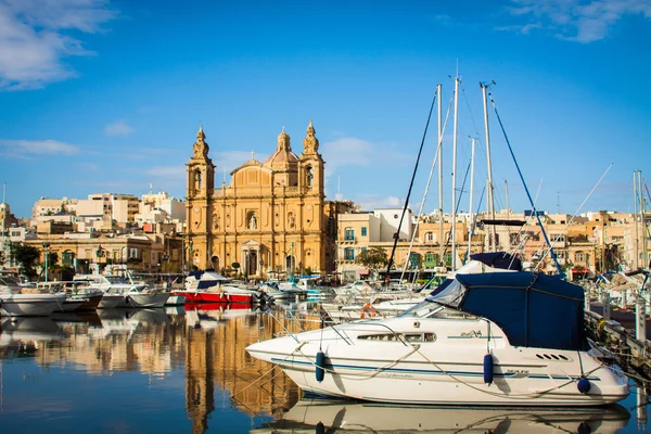 Wiev to the Msida Parish Church near Valletta in Malta — Stock Photo, Image