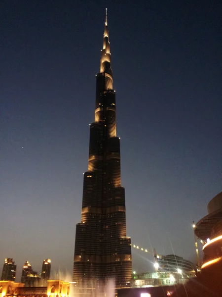 Bruj Khalifa por la noche, Dubai — Foto de Stock