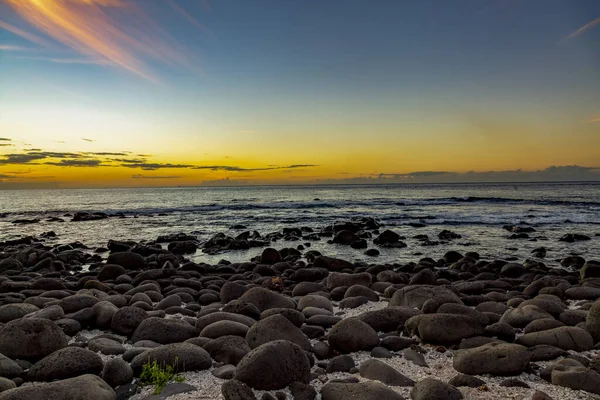 Sonnenuntergang Über Dem Felsigen Strand Von Albion Westen Der Republik — Stockfoto