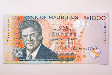 1000 rupilik Mauritian banknotunun verso tarafı..