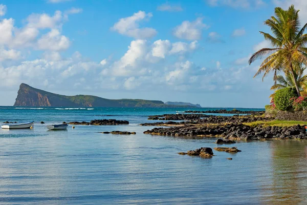 Tropischer Strand Mit Palmen Bei Gunner Quoin Mauritius — Stockfoto