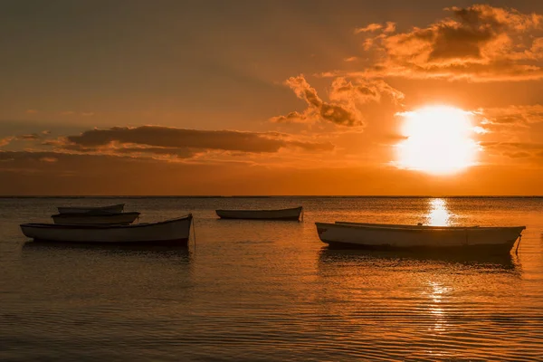 Bateau Pêche Sur Plage Albion Coucher Soleil Dans Ouest République — Photo