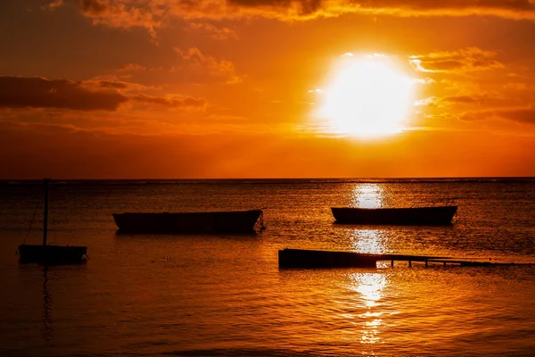 Bateau Pêche Sur Plage Albion Coucher Soleil Dans Ouest République — Photo