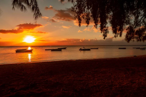 Bateau Pêche Sur Plage Albion Coucher Soleil Dans Ouest République — Photo