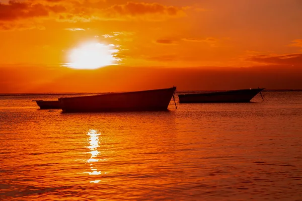 Barco Pesca Playa Albión Atardecer Oeste República Mauricio África Oriental — Foto de Stock