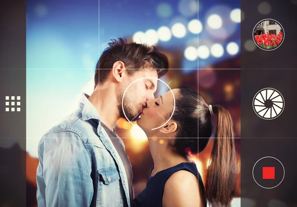 Фото пары целующихся — стоковое фото