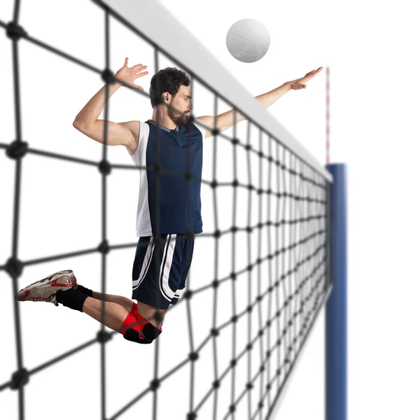 Volleyballerin trifft den Ball — Stockfoto