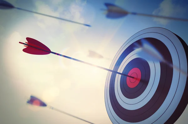 Arrow hitting the center of the target — Stock Photo, Image