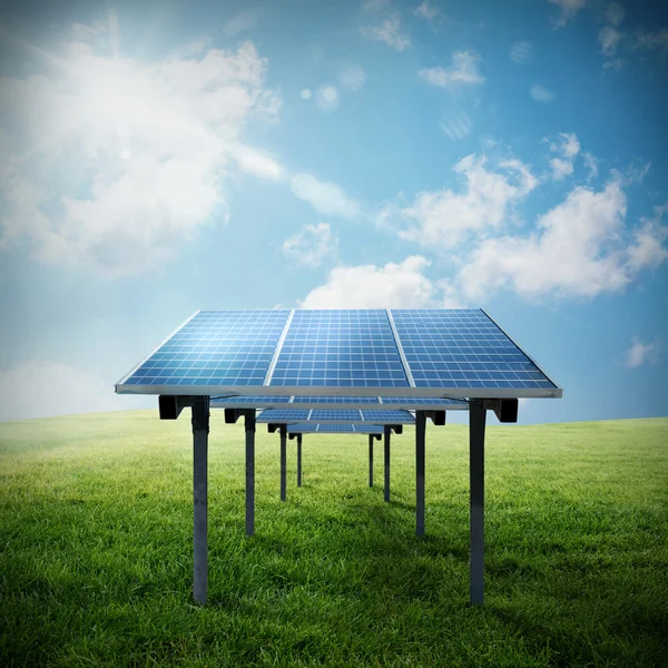 Solar panels in a field — Stock Photo, Image