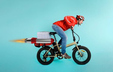 Deliveryman runs fast like a rocket with electric bike to deliver pizza clipart