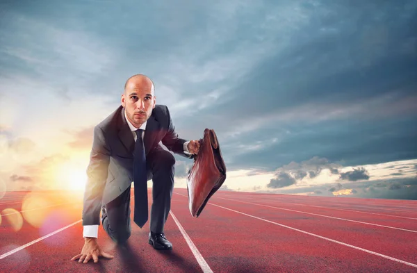 Businessman acts like a runner. Competition and challenge in business concept. — Stock Photo, Image