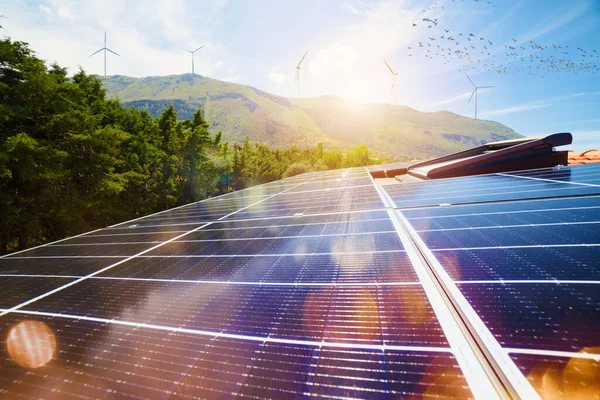 Renewable energy system with solar panel on the roof — Stock Photo, Image