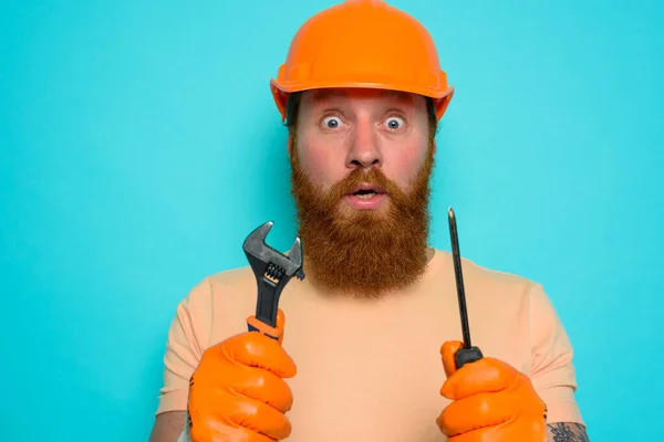 Incompetent worker is afraid and worried about his work — Stock Photo, Image