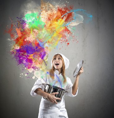 Şef mutfak büyüye hazırlar