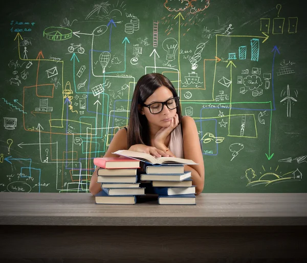 Teacher reading a book — Stock Photo, Image