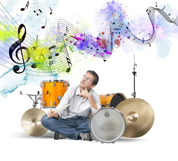 Male drummer thinks new sound — Stock Photo, Image