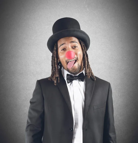 Uomo sghignazza con naso da clown — Foto Stock