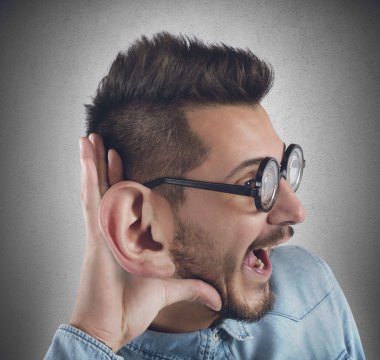 İnek adam dedikodu dinler