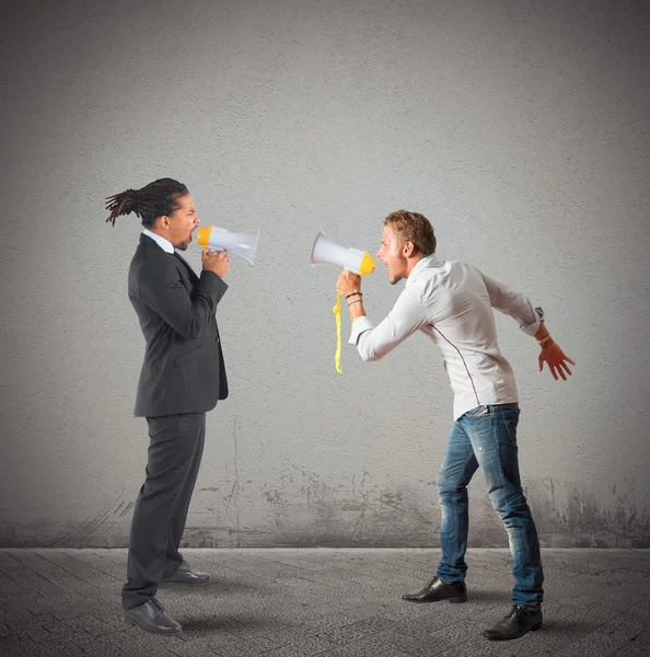 Medewerker van het bedrijf schreeuwen aan zijn baas — Stockfoto