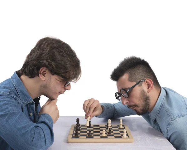 Zwei Brüder spielen im Schach — Stockfoto
