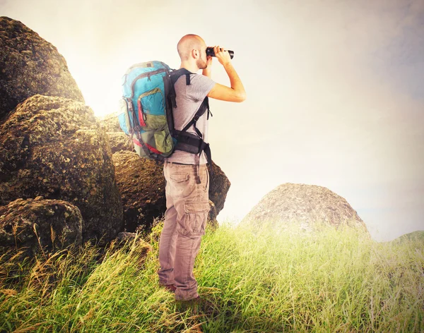 Explorer in search of new lands — Stock Photo, Image