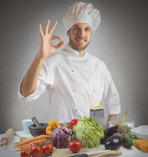 Expert šéfkuchař s ok znamení — Stock fotografie