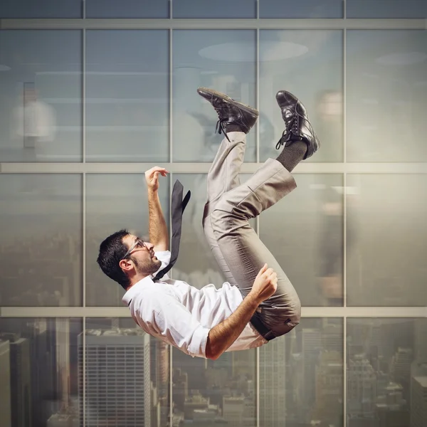 Empresário corre para baixo — Fotografia de Stock