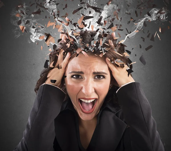 Mulher de negócios estressada gritando — Fotografia de Stock